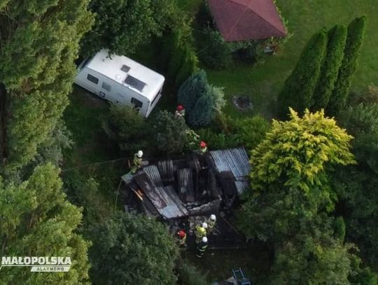 pożar Brzeszcze, pożar ulica Dworcowa, straż pożarna Brzeszcze, pożar budynku gospodarczego, akcja ratunkowa Brzeszcze