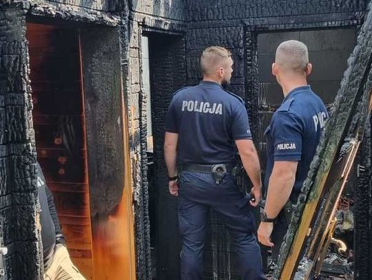 Podczas niedzielnego pożaru w Gdowie spłonął 31-latek [ZDJĘCIA]