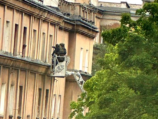 Nowa Huta maczeta, Kraków antyterroryści, mężczyzna z maczetą, akcja policji Nowa Huta, interwencja policji Kraków