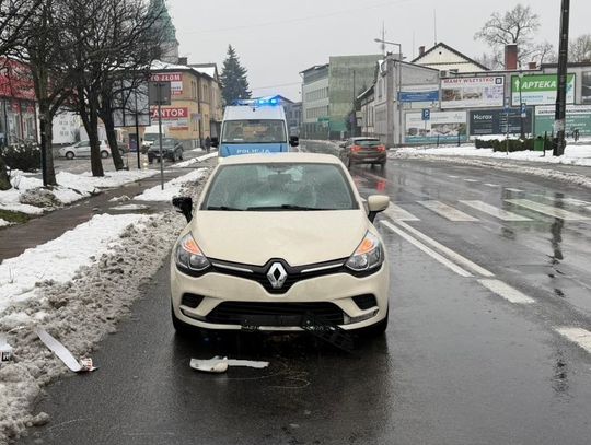 Potrącenie na przejściu w Kętach. 76-letnia kobieta w szpitalu Kęty, wypadek drogowy, potrącenie pieszej, powiat oświęcimski, na sygnale, wypadek