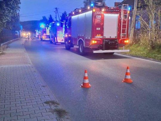 Samochód osobowy potrącił kobietę na przejściu dla pieszych w Skawinie