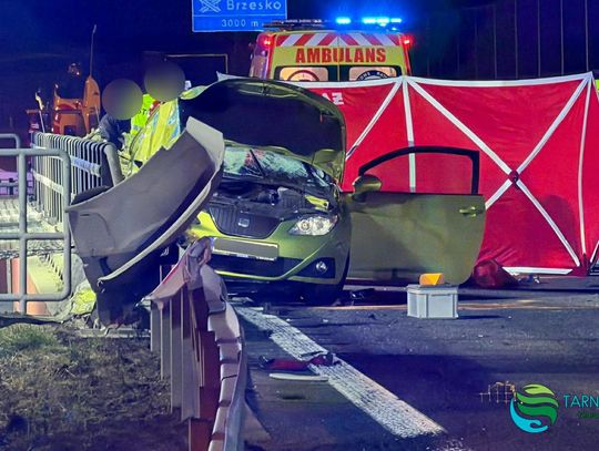Brzesko, Tarnów, wypadek na autostradzie a4, autostrada a4, wypadek w powiecie brzeskim, wypadek na autostradzie a4 w powiecie brzeskim, na sygnale, akcja ratunkowa, akcja służb