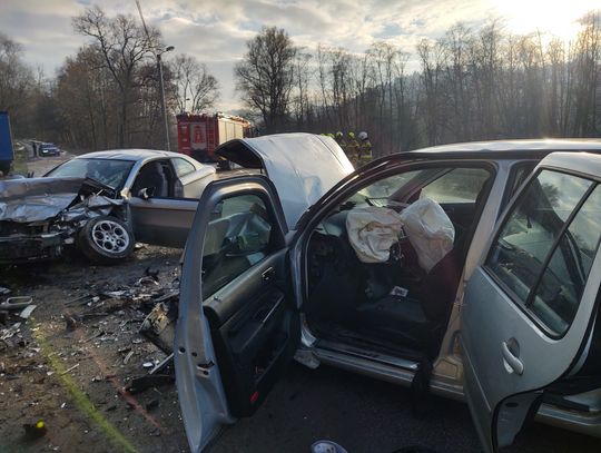 Poważny wypadek na Lwowskiej w Nowym Sączu. Czterech rannych (ZDJĘCIA)