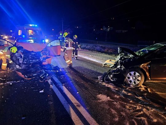 Barcice, wypadek w barcicach, wypadek w powiecie nowosądeckim, trzy osoby ranne wypadku na drodze krajowej, sądecczyzna