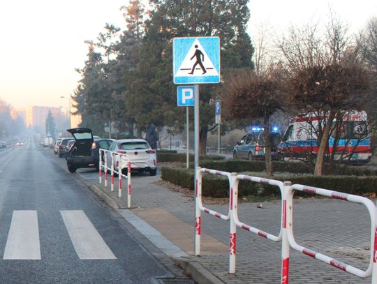 Poważny wypadek w Oświęcimiu. 14-latek potrącony na pasach [FOTO]