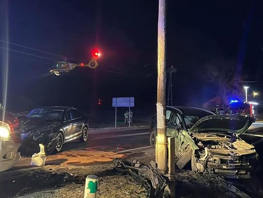 Poważny wypadek w Piotrowicach. dwie osoby ranne, interwencja śmigłowca LPR [FOTO]