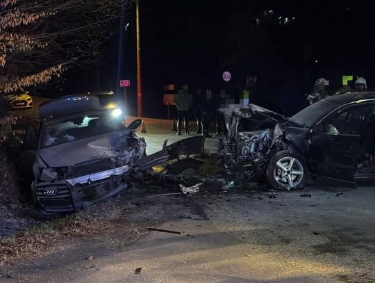 Andrychów, Sułkowice, powiat wadowicki, wypadek drogowy, czołowe zderzenie w Sułkowicach, wypadek w powiecie wadowickim