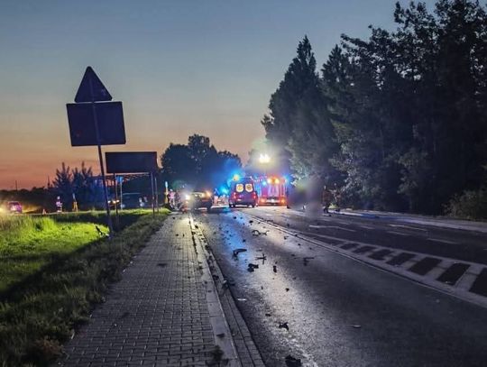 Poważny wypadek w Targowisku. Droga DW963 zablokowana na czas akcji ratunkowej [FOTO]