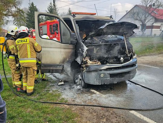 Kacice, na sygnale, pożar samochodu, akcja gaśnicza, gmina Słomniki, powiat krakowski, akcja gaśnicza samochodu dostawczego