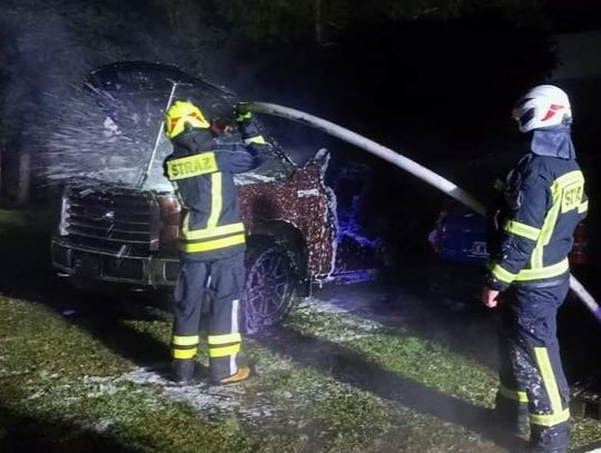 Pożar samochodu osobowego na terenie powiatu wielickiego