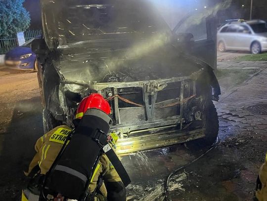 Pożar samochodu osobowego na ulicy Sienkiewicza w Nowym Sączu
