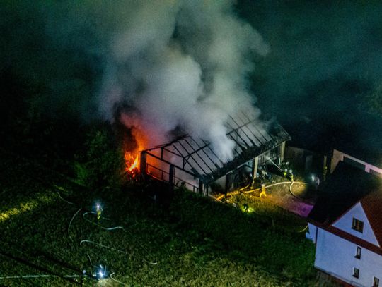 Grzegorzowice Wielkie, pożar budynku gospodarczego, gmina Iwanowice, pożar w gminie Iwanowice, akcja straży pożarnej w gminie Iwanowice
