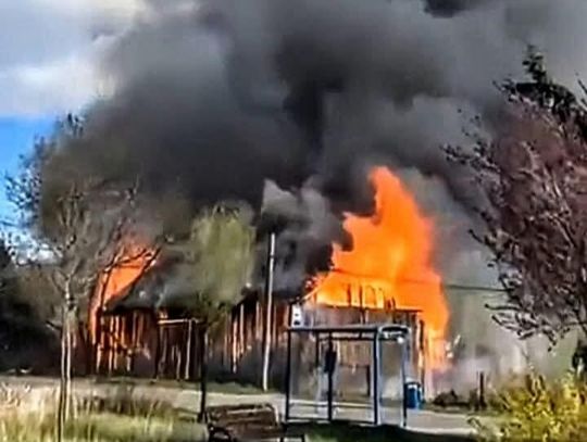 Pożar, Kraków, Nowa Huta, obrzeża nowej huty, 9-latkowie podpalili stodoły, zabawa zakończona tragedią, zabawa zakończona potężnym pożarem