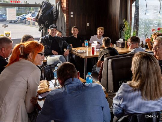 Karol Nawrocki, prezydent Karol Nawrocki, prezydent RP Karol Nawrocki, uczniowie poszli na kebab z Karolem Nawrockim, sobota prezydenta Nawrockiego