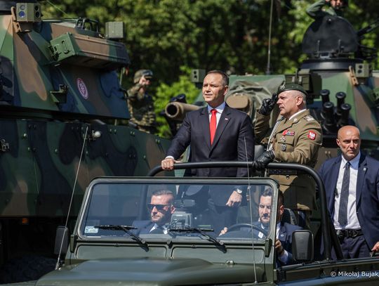 Prezydent Karol Nawrocki na obchodach Święta Wojska Polskiego: „Musimy być najsilniejszą armią w Europie” [FOTO, FILM]