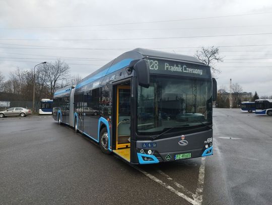 Na zdjęciu przegubowy autobus zasilany wodorem – Solaris Urbino 18 Hydrogen