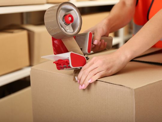 Pudła fasonowe czy klapowe – które lepiej sprawdzą się w e-commerce? Pudła fasonowe czy klapowe – które lepiej sprawdzą się w e-commerce?