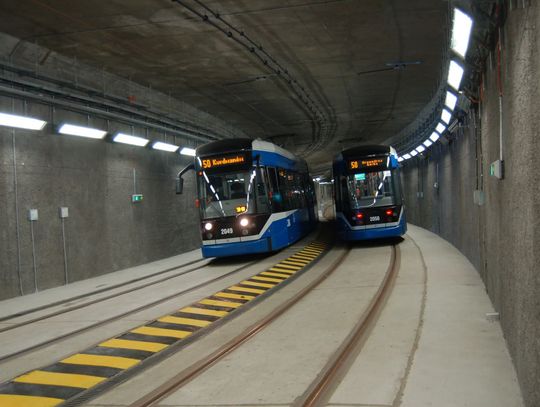 Rewolucja w krakowskich opłatach 2026: Droższa komunikacja miejska i płatne parkowanie w niedziele MPk Kraków, komunikacja miejska w Krakowie, strefa płatnego parkowania w Krakowie, podwyżki cen biletów w Krakowie, drożyzna w Krakowie, podwyżki w Krakowie