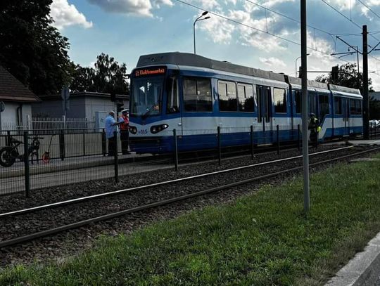 Na zdjęciu miejsce potrącenia rowerzysty przez tramwaj w Krakowie