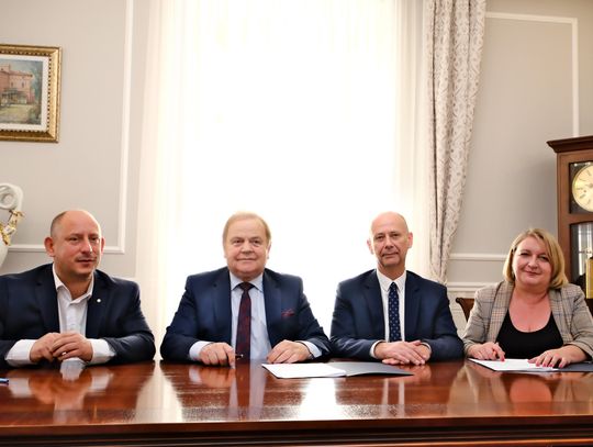 Rozbroić ekologiczną bombę. Prawie 6,5 mln zł rządowego dofinansowania na usunięcie niebezpiecznych odpadów w Olkuszu [ZDJĘCIA, WIDEO]