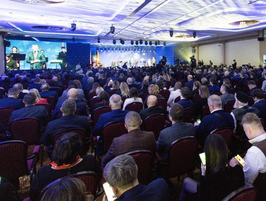 Samorząd w czasach niepewności - lokalne odpowiedzi na globalne wyzwania Samorząd w czasach niepewności - lokalne odpowiedzi na globalne wyzwania