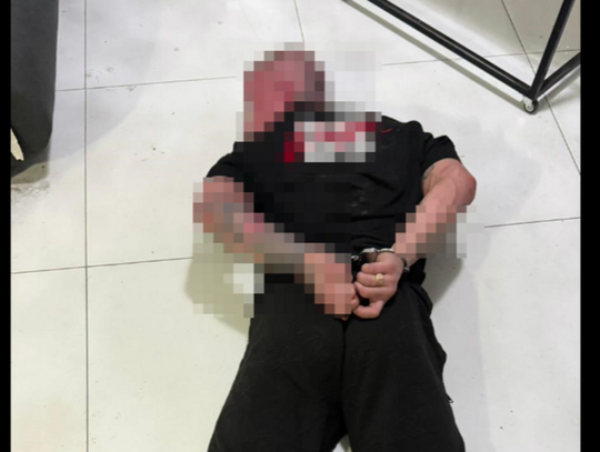 Słomniki, brutalny atak w Słomnikach, powiat krakowski, policja zatrzymała sprawców brutalnego pobicia w Słomnikach, napadli na 39-latka podczas snu, bili 39-latka młotkiem