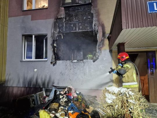 Na zdjęciu mieszkanie w bloku przy ulicy Lwowskiej w Nowym Sączu, które zostało objęte pożarem