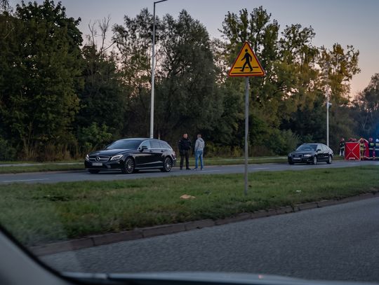 Śmiertelne potrącenie na al. Piłsudskiego w Nowym Sączu. Nie żyje 50-letni pieszy
