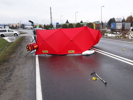 Na zdjęciu miejsce śmiertelnego potrącenia 50-latka w Gorlicach