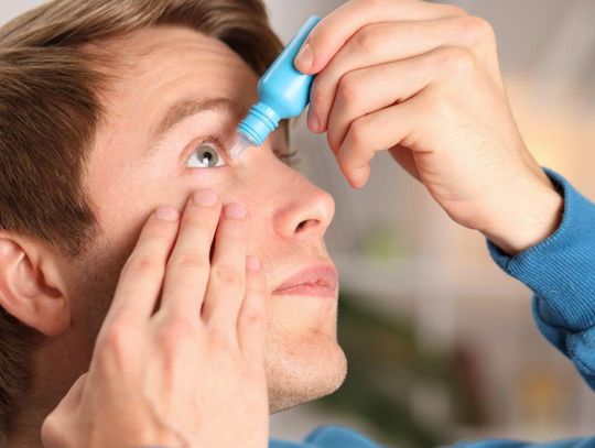 Sól fizjologiczna do oka - kiedy i jak ją stosować bezpiecznie? Sól fizjologiczna do oka - kiedy i jak ją stosować bezpiecznie?