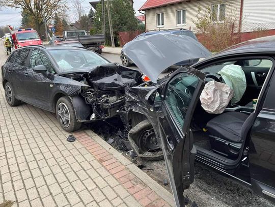 Spowodował wypadek w Tarnowie mając ponad trzy promile. Cztery osoby ranne [FOTO]