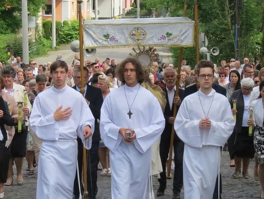 Kacper Tomasiak, Lektor, diecezja Bielsko-Żywiecka, skoki narciarskie, sukces, służba Bogu
