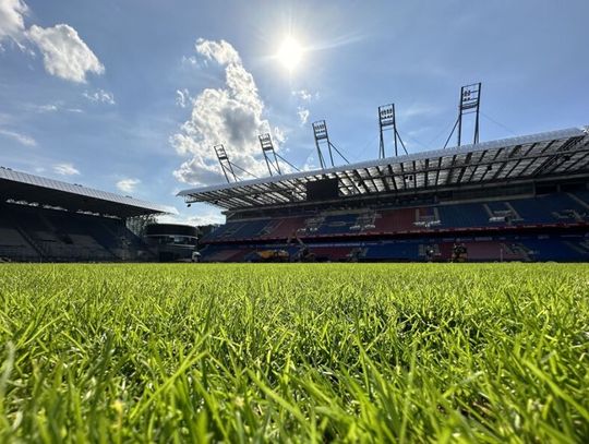 Stadion Wisły Kraków przy R22 zyska nową murawę. Prace ruszyły