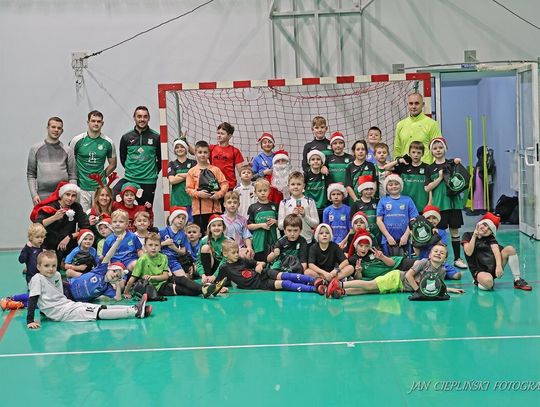 Wierchy Rabka-Zdrój, Rabka-Zdrój, biało-zieloni, piłka nożna, Wierchy, Mikołajki, święty Mikołaj, niecodzienny gość