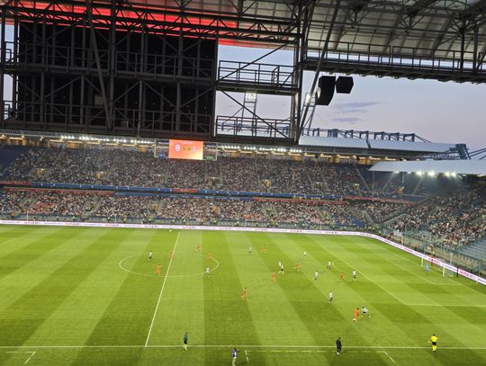 Mecz Szachatar Donieck vs Besiktas z wysokości trybun.