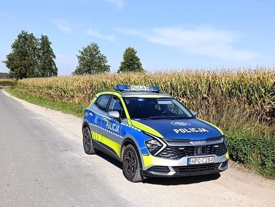 Szokujące odkrycie w Przeciszowie. Obok BMW znaleziono ciało 48-latka