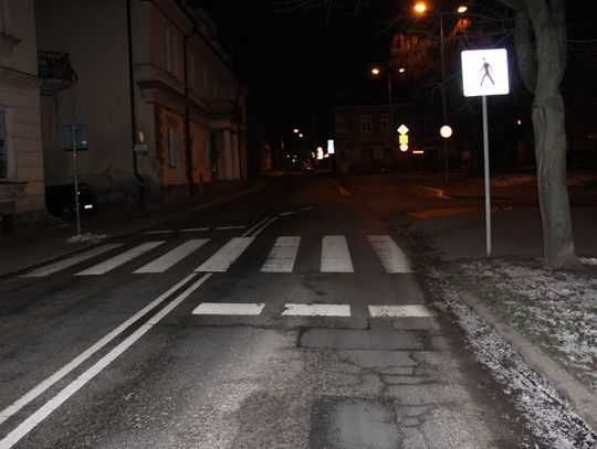 Tarnów. Potrącił 70-latka i uciekł z miejsca zdarzenia (ZDJĘCIA)