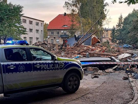 Tarnowscy policjanci niosą pomoc ofiarom powodzi