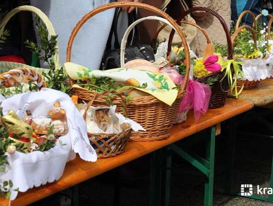 Tradycyjne święcenie pokarmów na Rynku Głównym w Krakowie