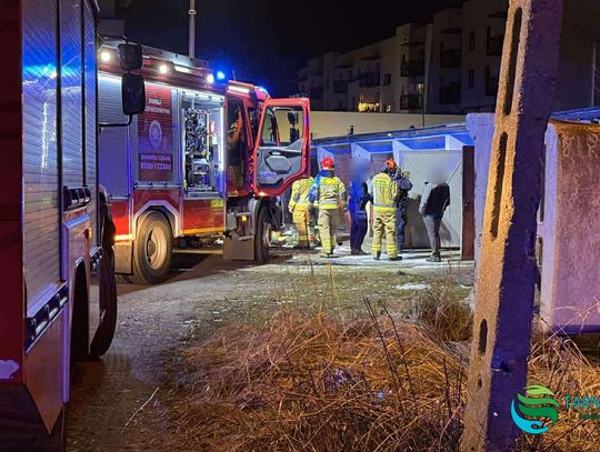 Tarnów, osiedle Kolejowe, na sygnale, ciało 80-latka odnalezione w garażu, tragiczne finał akcji ratunkowej w Tarnowie, ciało 80-latka w uruchomionym samochodzie