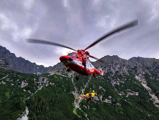 Tragedia na Rysach. Turysta stracił życie spadając w przepaść