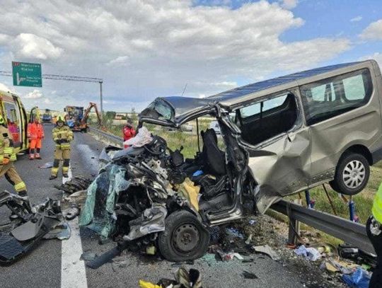 wypadek S7, wypadek Mierzawa, wypadek Świętokrzyskie, wypadek bus ciągnik, 4 ofiary