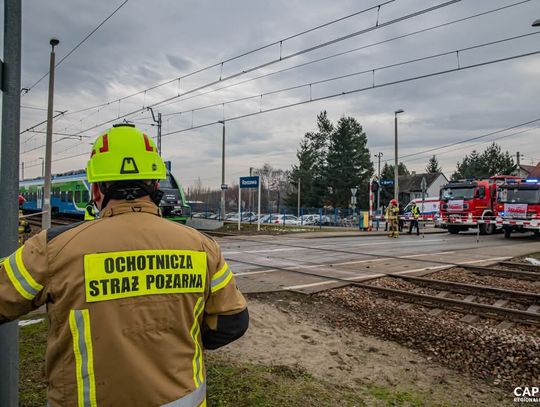 Tragedia w Rzezawie. Pociąg śmiertelnie potrącił kobietę [FOTO]