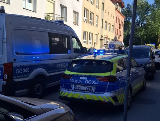 Tragedia w Skawinie. Zabezpieczono nóż, śledczy zakończyli oględziny mieszkania