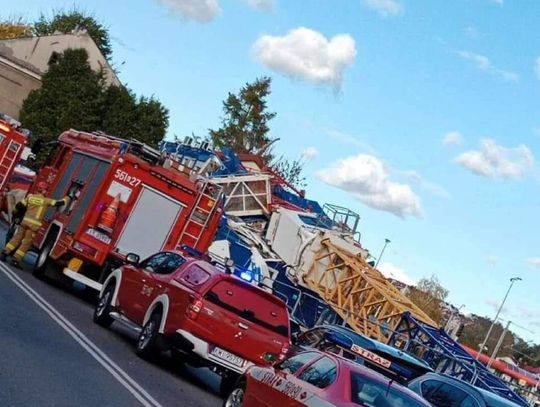 Przewrócony żuraw budowlany na placu budowy w Wieliczce zabił jedną osobę