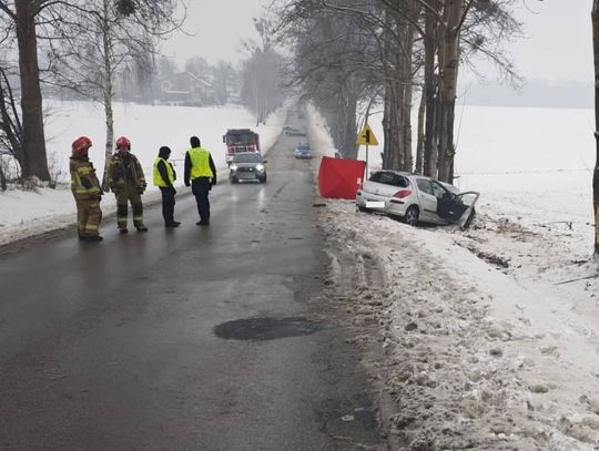 Wypadek drogowy, powiat wadowicki, Model, wypadek w Nidku, akcja ratunkowa, akcja ratownicza