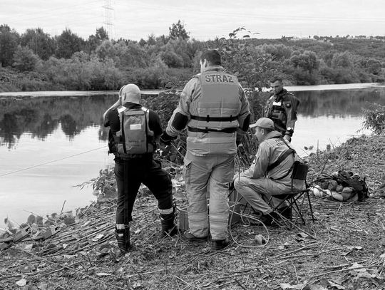 zaginiony traktorzysta Dunajec, poszukiwania traktorzysty Łukanowice, wypadek ciągnika Dunajec, ciągnik wyłowiony Dunajec, akcja ratunkowa Dunajec