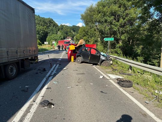 wypadek, DW 967, Winiary, Myślenice, tragiczny wypadek, zablokowana droga, czołowe zderzenie, Toyota, MAN, policja, prokurator, utrudnienia w ruchu, objazdy, Małopolska