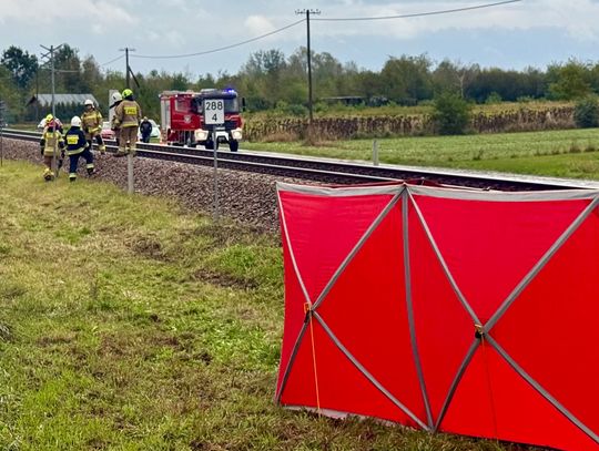 Chorzelów, Podkarpacie, dziadek z wnuczką, śmierdzi dziadka z wnuczką, śmiertelne potrącenie dziadka z wnuczką, dziadek z wnuczką potrąceni przez szynobus