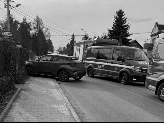Libertów, powiat krakowski, gmina Mogilany, na sygnale, akcja ratunkowa, śmiertelny wypadek, lotnicza pogotowie ratunkowe, śmigłowiec LPR